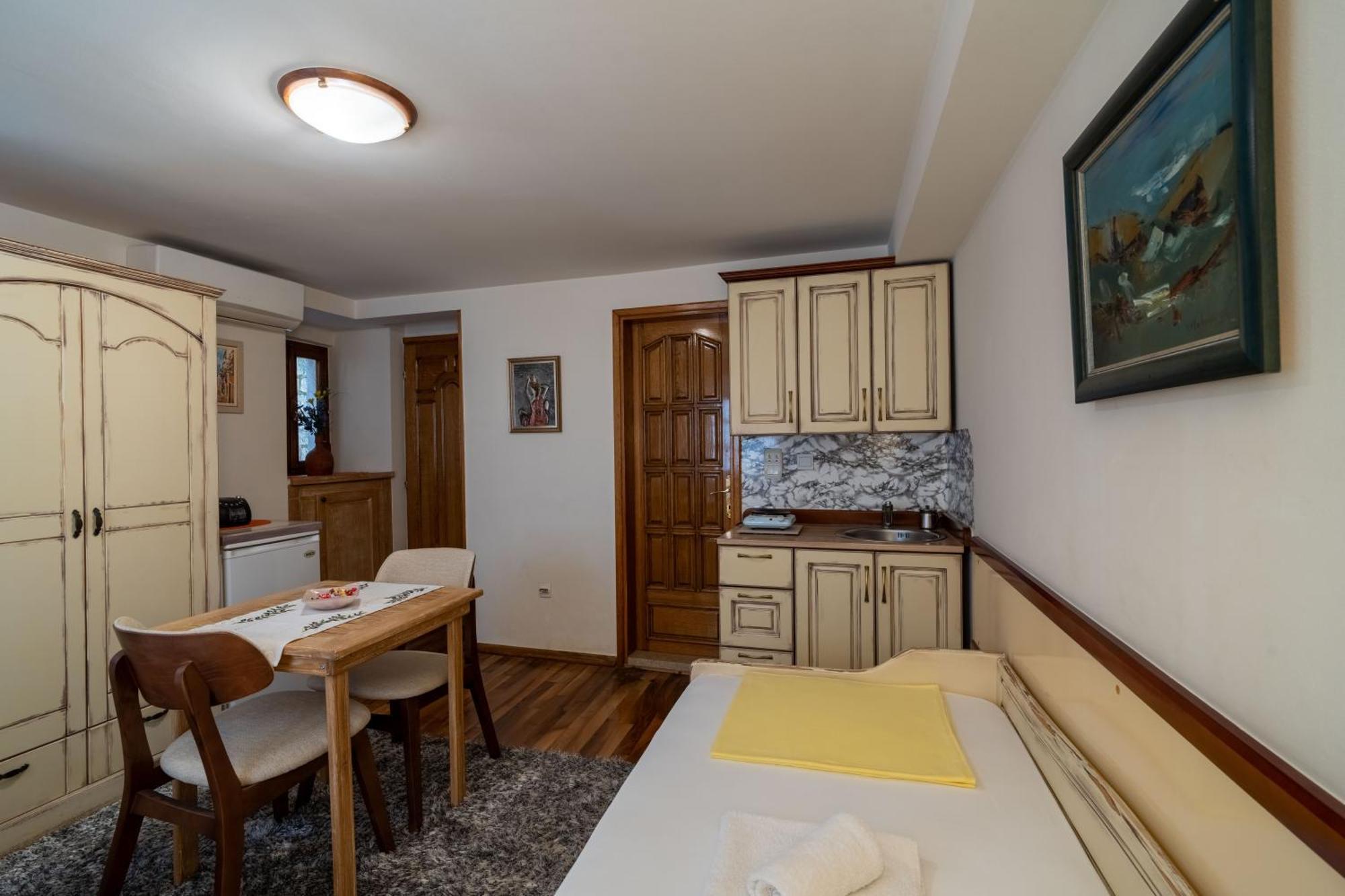 Studios Belvi Котор Екстер'єр фото